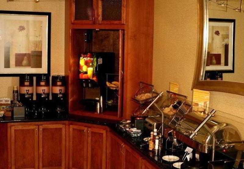 Springhill Suites Houston Pearland Restoran fotoğraf